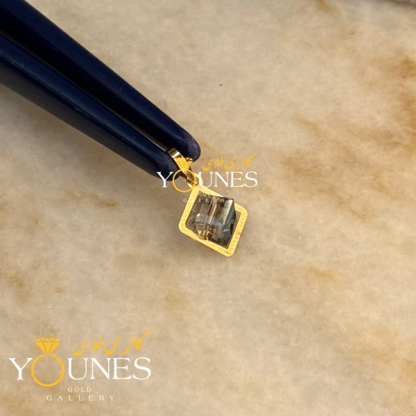 آویز طلا سواروسکی مربعی سیاه